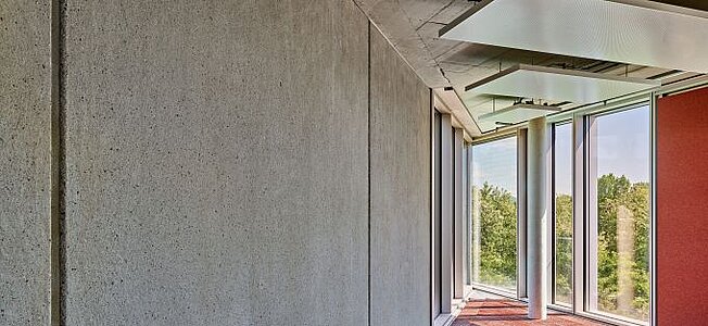 Interior view of the Innovation Greenhouse in Bonn