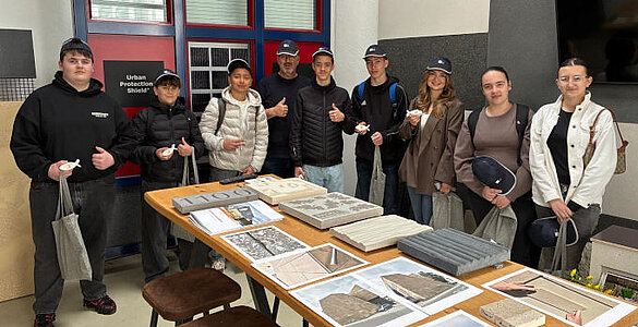 Students discover training opportunities at HERING