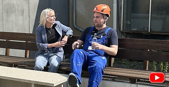 Lukas and Michelle talking