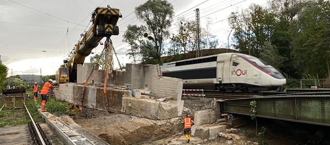 KRC1200-2 during bridge installation